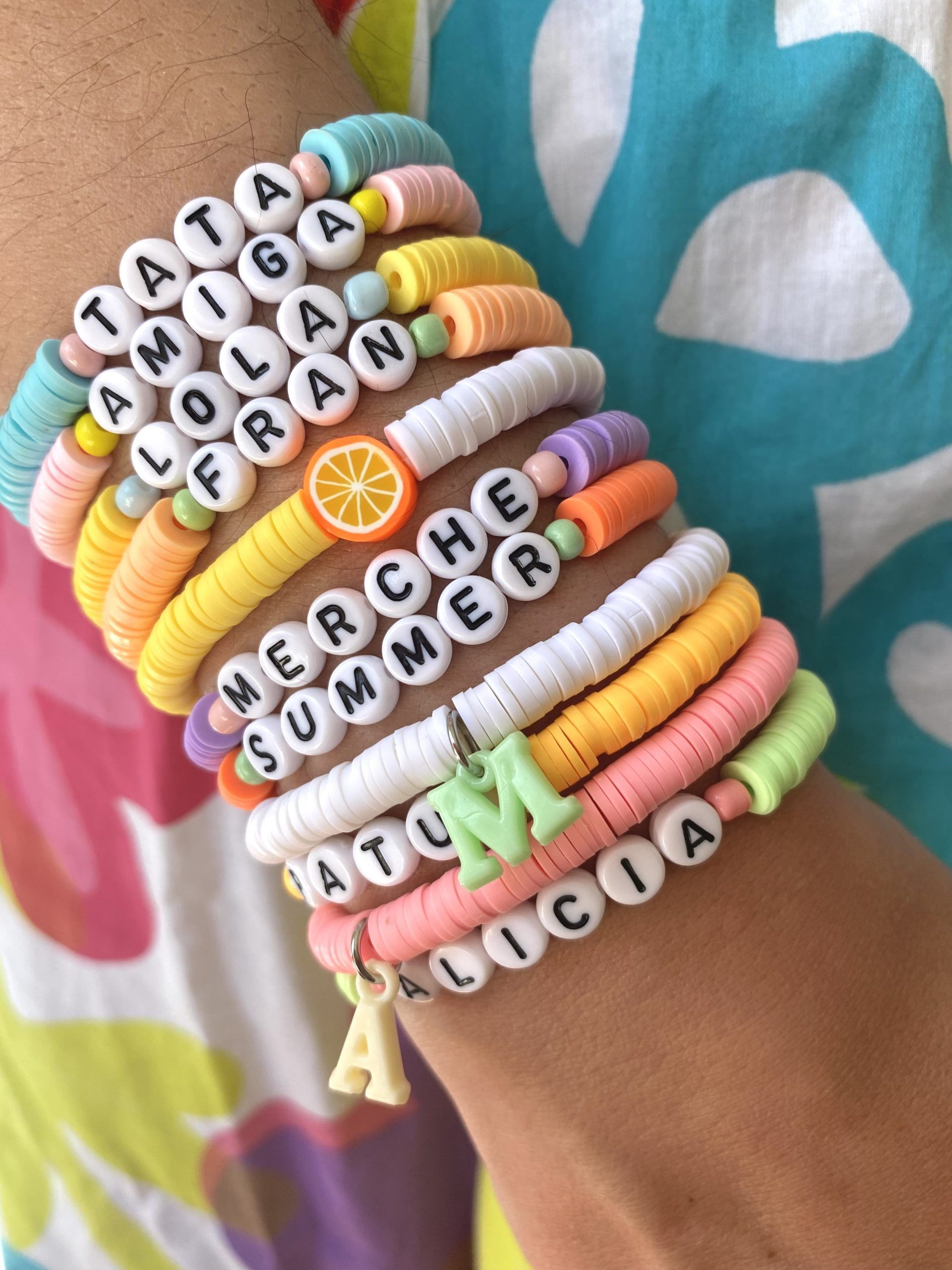 Pulseras cuentas planas con nombre