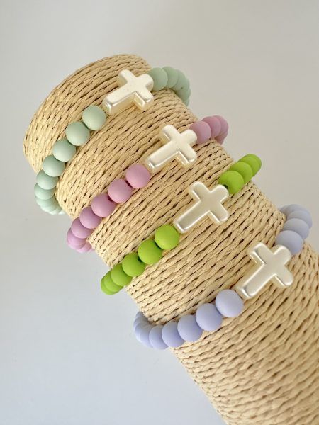 Pulserita cruz nacarada
